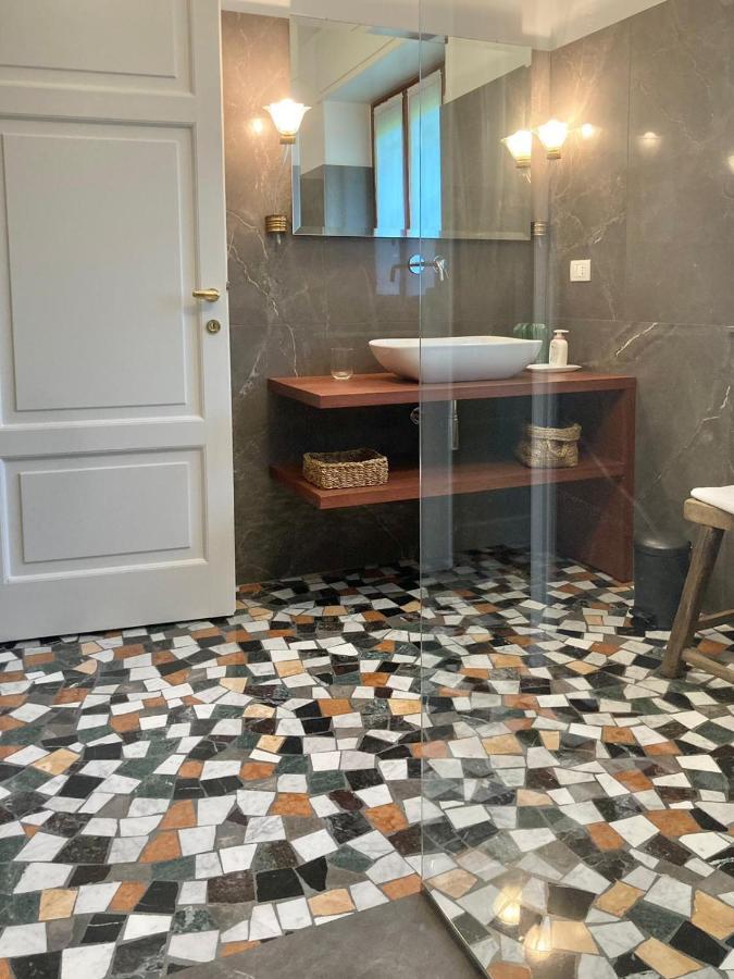 Maison Montello Βαρέζε Εξωτερικό φωτογραφία